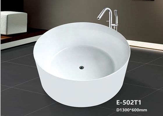 Bañera de baño de remojo de pie libre con barra de agarre Cabeza de ducha y respaldo