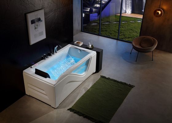 bañera de spa con cascada para remojo único